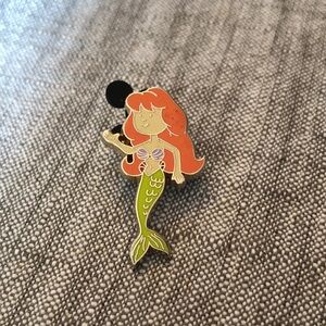 Authentic Disney pin. Each pin is $8 or 4 pins for $25 additional pins $5 each.